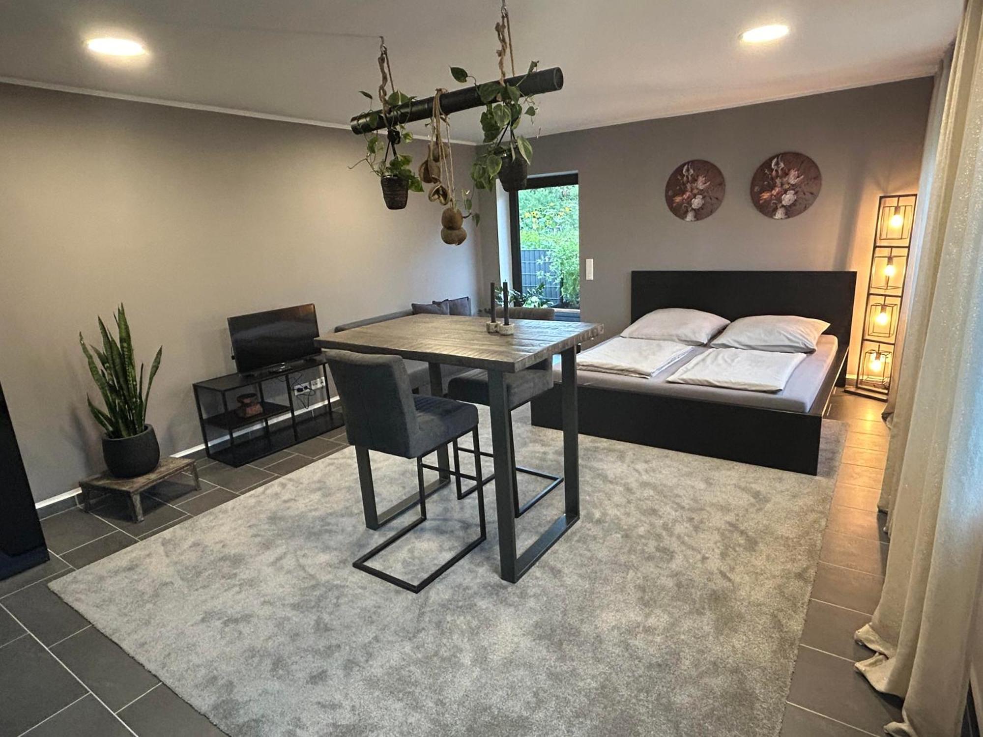 Cosy Bungalow-apartment In Ruhiger Toplage - Naehe Duesseldorf * Krefeld